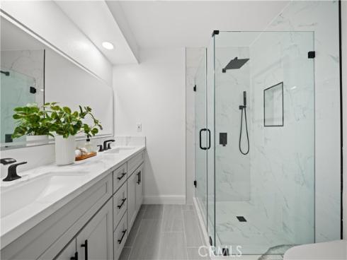 553 Sturgeon Drive, Costa Mesa, CA