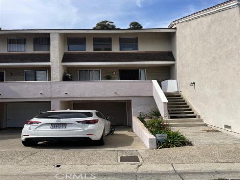 404  Brighton Springs  , Costa Mesa, CA