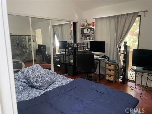 404  Brighton Springs  , Costa Mesa, CA