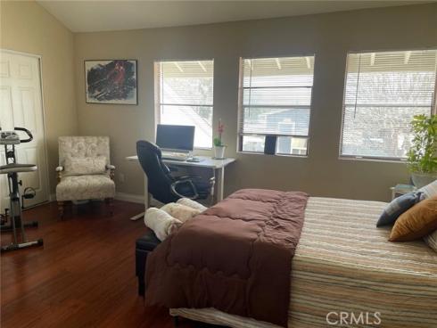 404  Brighton Springs  , Costa Mesa, CA