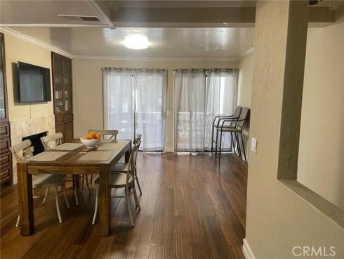 404  Brighton Springs  , Costa Mesa, CA