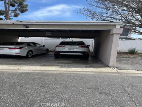404  Brighton Springs  , Costa Mesa, CA