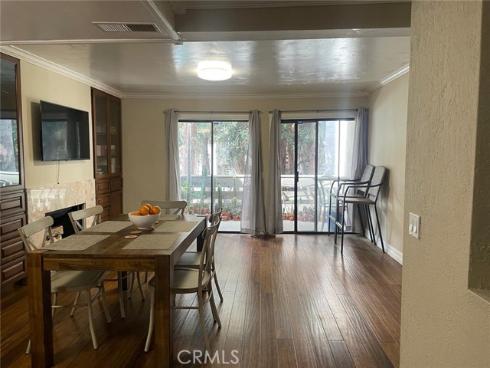 404  Brighton Springs  , Costa Mesa, CA