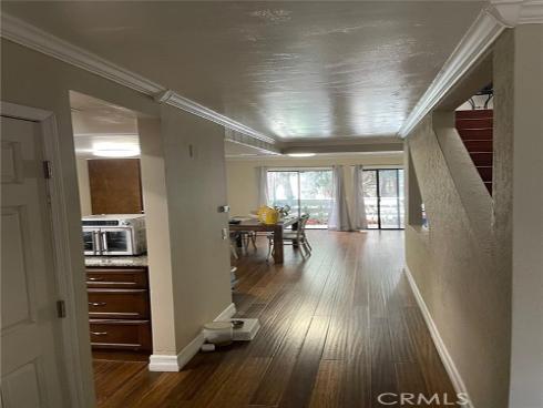 404  Brighton Springs  , Costa Mesa, CA