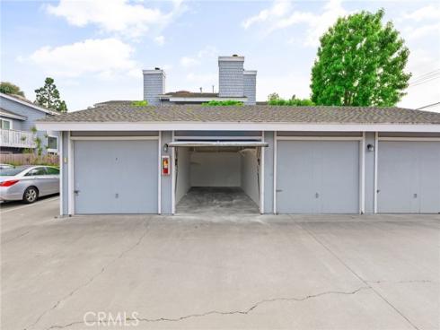 2512 Santa Ana 3 Avenue, Costa Mesa, CA