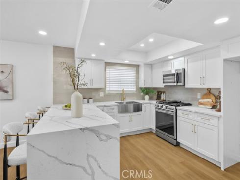 2512 Santa Ana 3 Avenue, Costa Mesa, CA