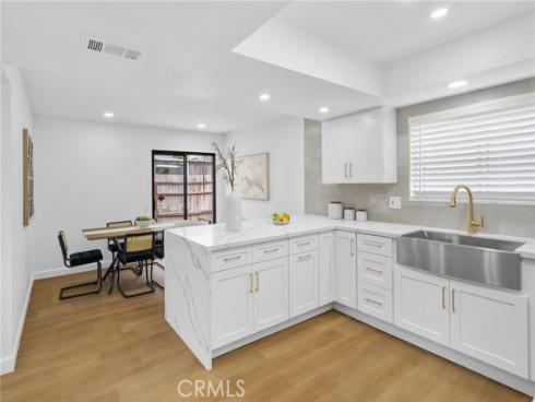 2512 Santa Ana 3 Avenue, Costa Mesa, CA