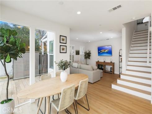 2294 Pacific Avenue, Costa Mesa, CA