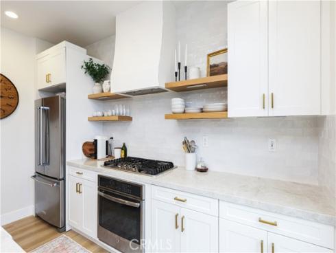 2294 Pacific Avenue, Costa Mesa, CA