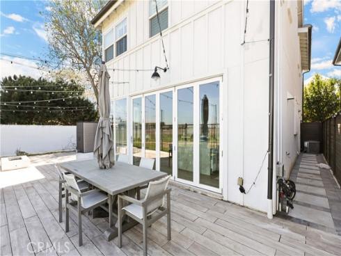 2294 Pacific Avenue, Costa Mesa, CA