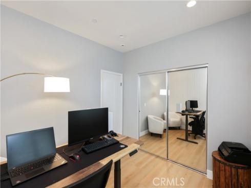 2294 Pacific Avenue, Costa Mesa, CA