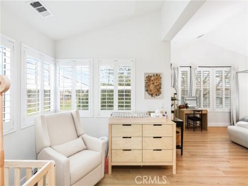 2294 Pacific Avenue, Costa Mesa, CA