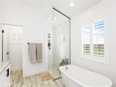 2294 Pacific Avenue, Costa Mesa, CA