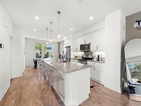 645 W 17th Street, Costa Mesa, CA