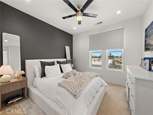 645 W 17th Street, Costa Mesa, CA