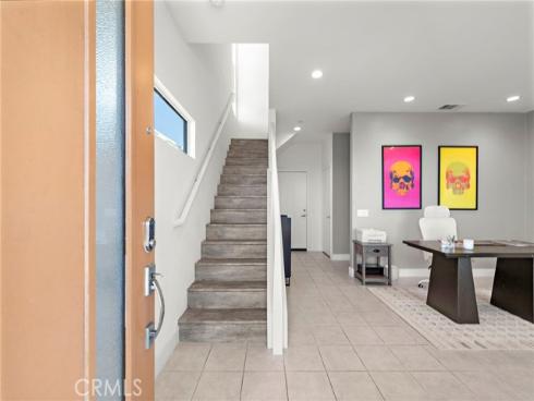 645 W 17th Street, Costa Mesa, CA