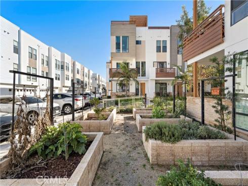 645 W 17th Street, Costa Mesa, CA