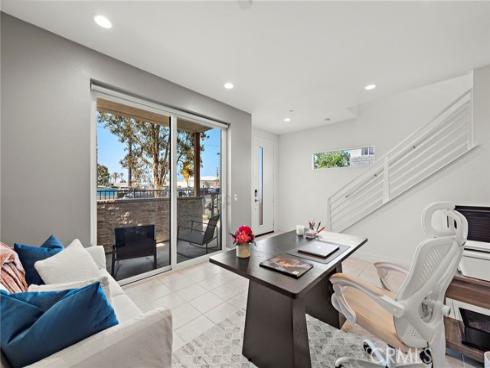 645 W 17th Street, Costa Mesa, CA