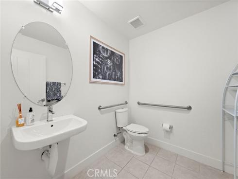 645 W 17th Street, Costa Mesa, CA