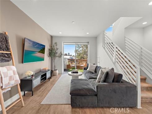 645 W 17th Street, Costa Mesa, CA