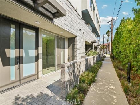 639 Channel Way, Costa Mesa, CA