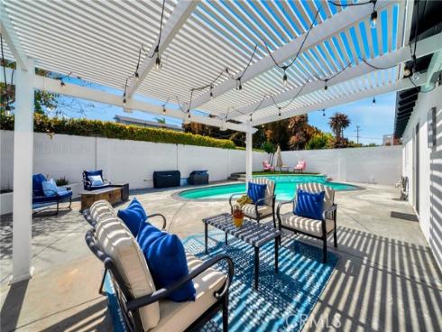 587  Traverse   Drive, Costa Mesa, CA