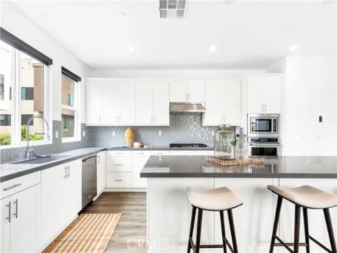 1660  Pomona   Avenue, Costa Mesa, CA