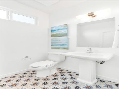 1660  Pomona   Avenue, Costa Mesa, CA