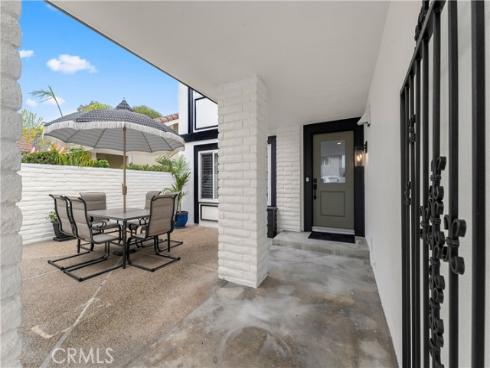 1872  Parkview   Circle, Costa Mesa, CA