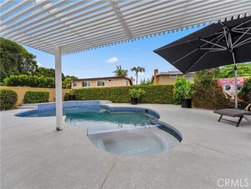 1872  Parkview   Circle, Costa Mesa, CA