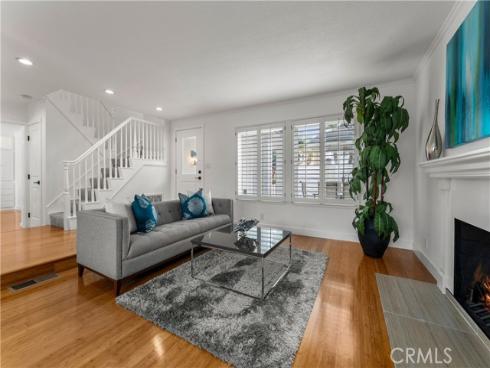 1872  Parkview   Circle, Costa Mesa, CA