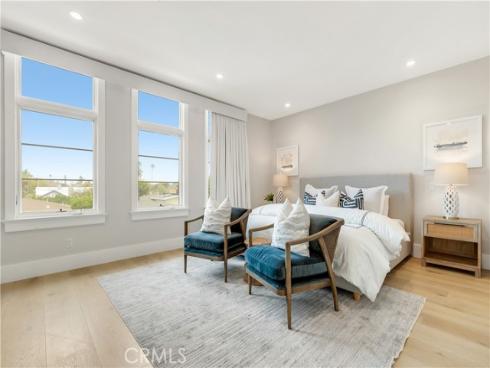 387  La Perle   Place, Costa Mesa, CA