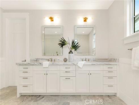 387  La Perle   Place, Costa Mesa, CA