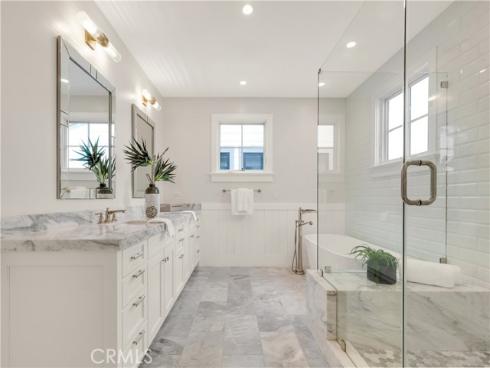 387  La Perle   Place, Costa Mesa, CA