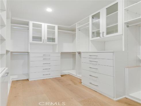 387  La Perle   Place, Costa Mesa, CA