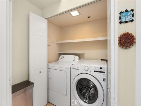 345 Avocado 201B Street, Costa Mesa, CA