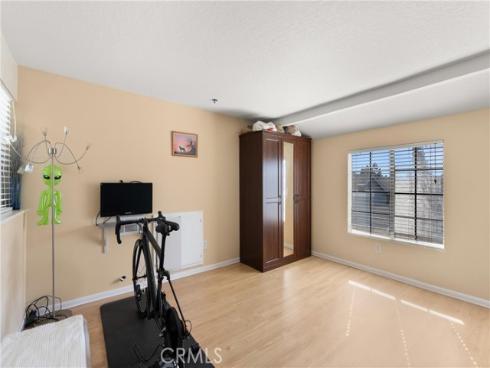 345 Avocado 201B Street, Costa Mesa, CA