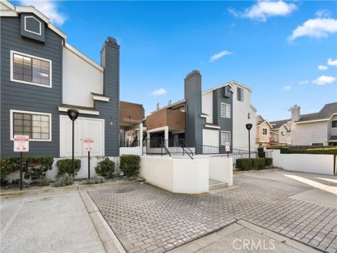 345 Avocado 201B Street, Costa Mesa, CA