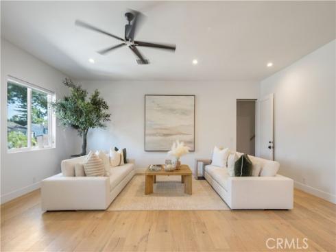 333 Mesa Drive, Costa Mesa, CA