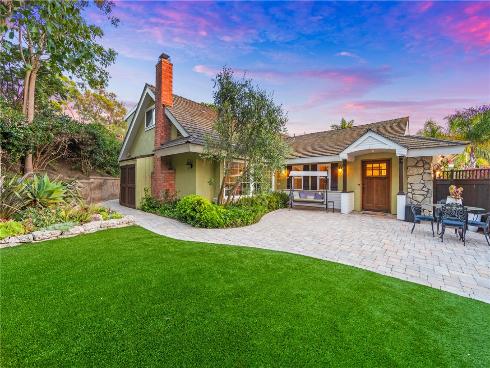 2726 Cardinal Drive, Costa Mesa, CA