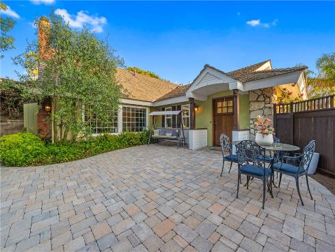 2726 Cardinal Drive, Costa Mesa, CA