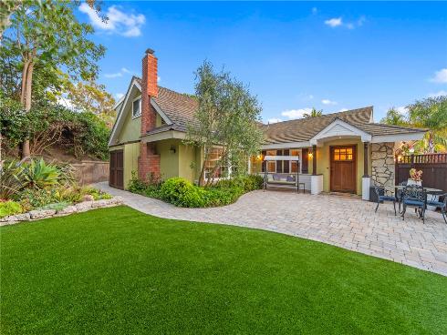 2726 Cardinal Drive, Costa Mesa, CA