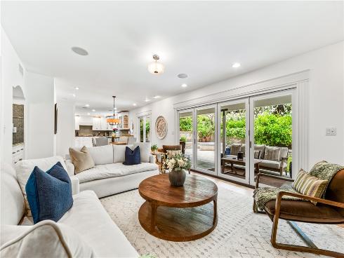 2726 Cardinal Drive, Costa Mesa, CA