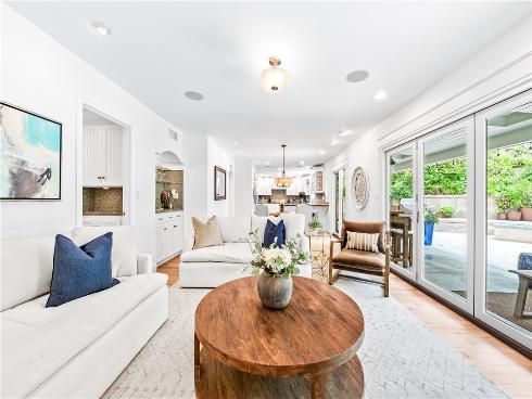 2726 Cardinal Drive, Costa Mesa, CA