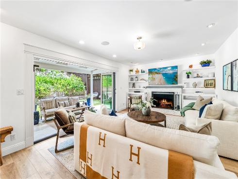 2726 Cardinal Drive, Costa Mesa, CA