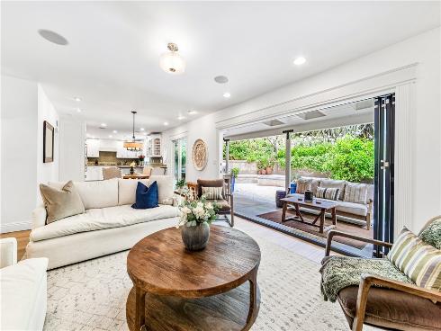 2726 Cardinal Drive, Costa Mesa, CA