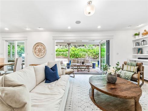 2726 Cardinal Drive, Costa Mesa, CA