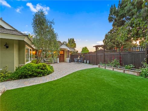 2726 Cardinal Drive, Costa Mesa, CA