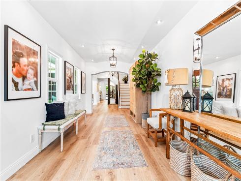 2726 Cardinal Drive, Costa Mesa, CA