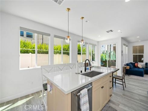 945  Brilliance   Lane, Costa Mesa, CA